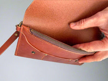 Load image into Gallery viewer, Claridge Leather (PDF Pattern)