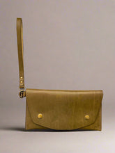 Load image into Gallery viewer, Claridge Leather (PDF Pattern)