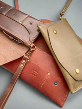 Load image into Gallery viewer, Claridge Leather (PDF Pattern)