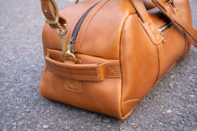 Load image into Gallery viewer, Claridge Leather Weekender Bag (PDF Pattern)
