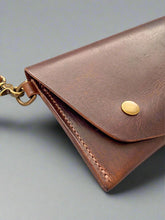 Load image into Gallery viewer, Claridge Leather (PDF Pattern)
