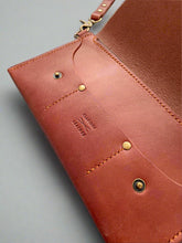 Load image into Gallery viewer, Claridge Leather (PDF Pattern)
