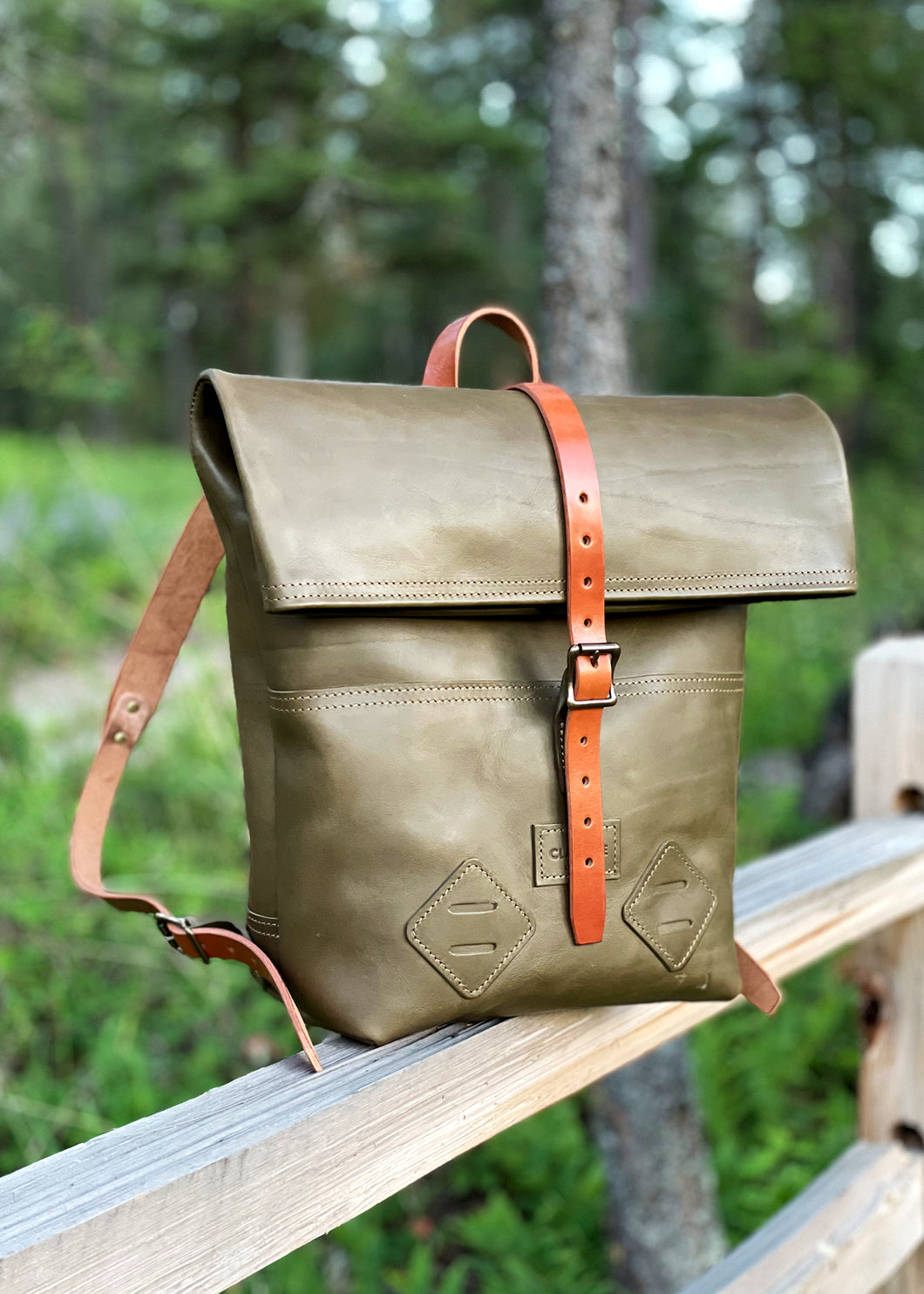 Used Tanner Claridge's rucksack/backpack pattern to make a leather and  waxed canvas pack : r/Leathercraft